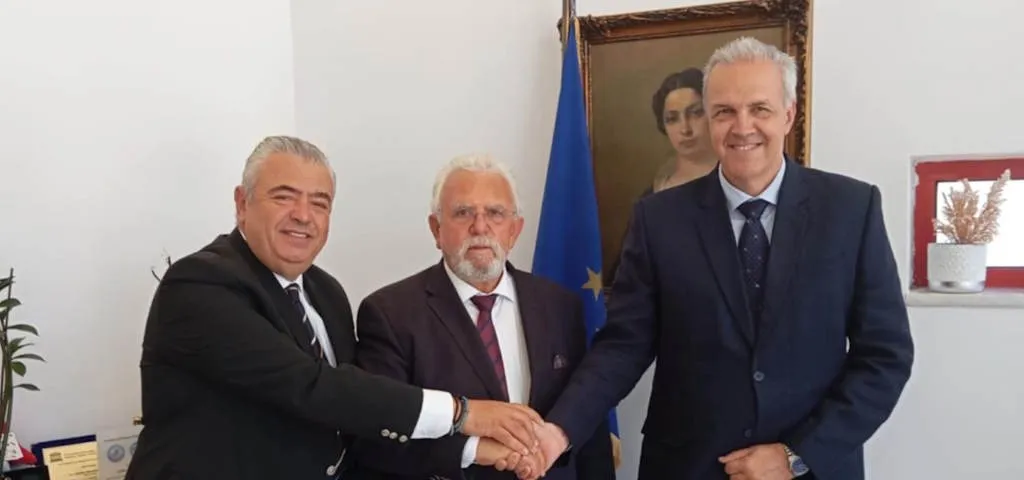 ττττ